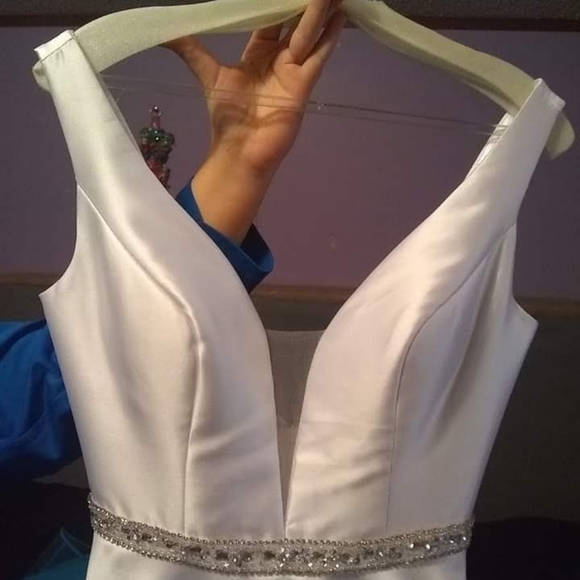 Prom dress - Picture 2 of 6